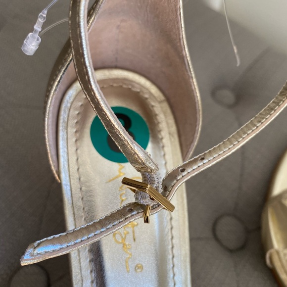 Lilly Pulitzer new gold open toe heels siz… - Picture 5 of 9